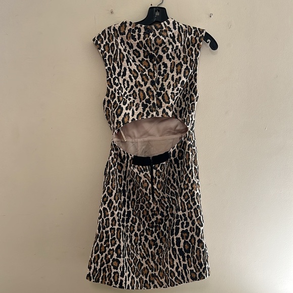 NWT- Alice + Olivia Leopard Print Sleeveless cut out back Dress - Picture 8 of 14